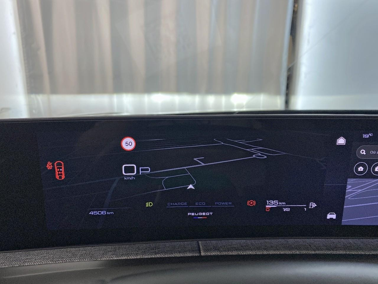 Peugeot 3008 hybrid 145 e-dcs6 gt — photo 13