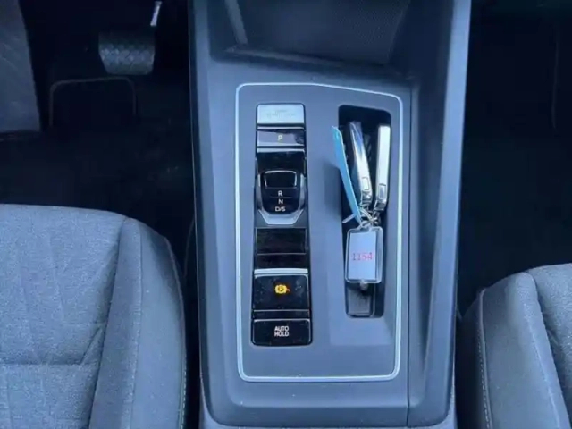 Volkswagen Golf 1.5 ehybrid 204 dsg6 vw edition — photo 17