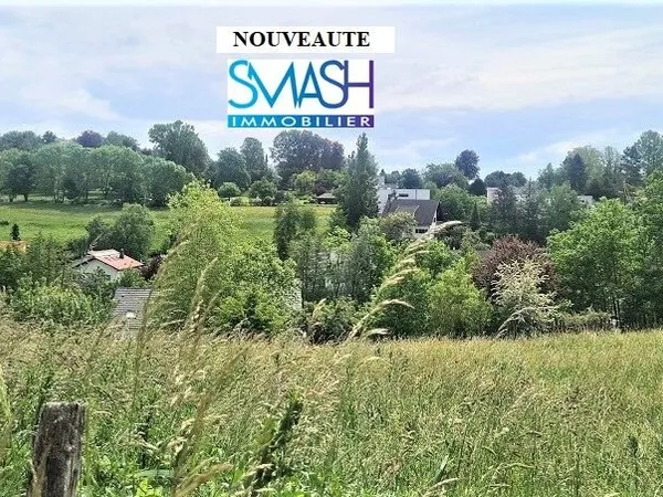SOUS COMPROMIS Beau terrain en hauteur 578m²