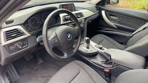 BMW Serie 3 Touring 320i 184 BVA - Lounge Plus – 2018 – 112338 km – Essence – Boîte Automatique — photo 28