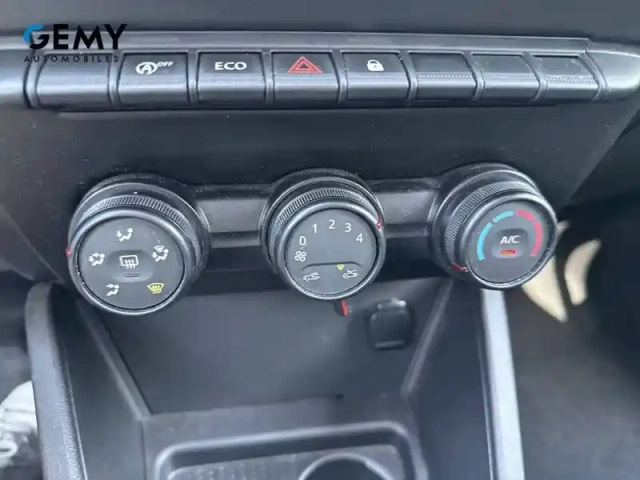 Dacia Duster eco-g 100 4x2 — photo 28