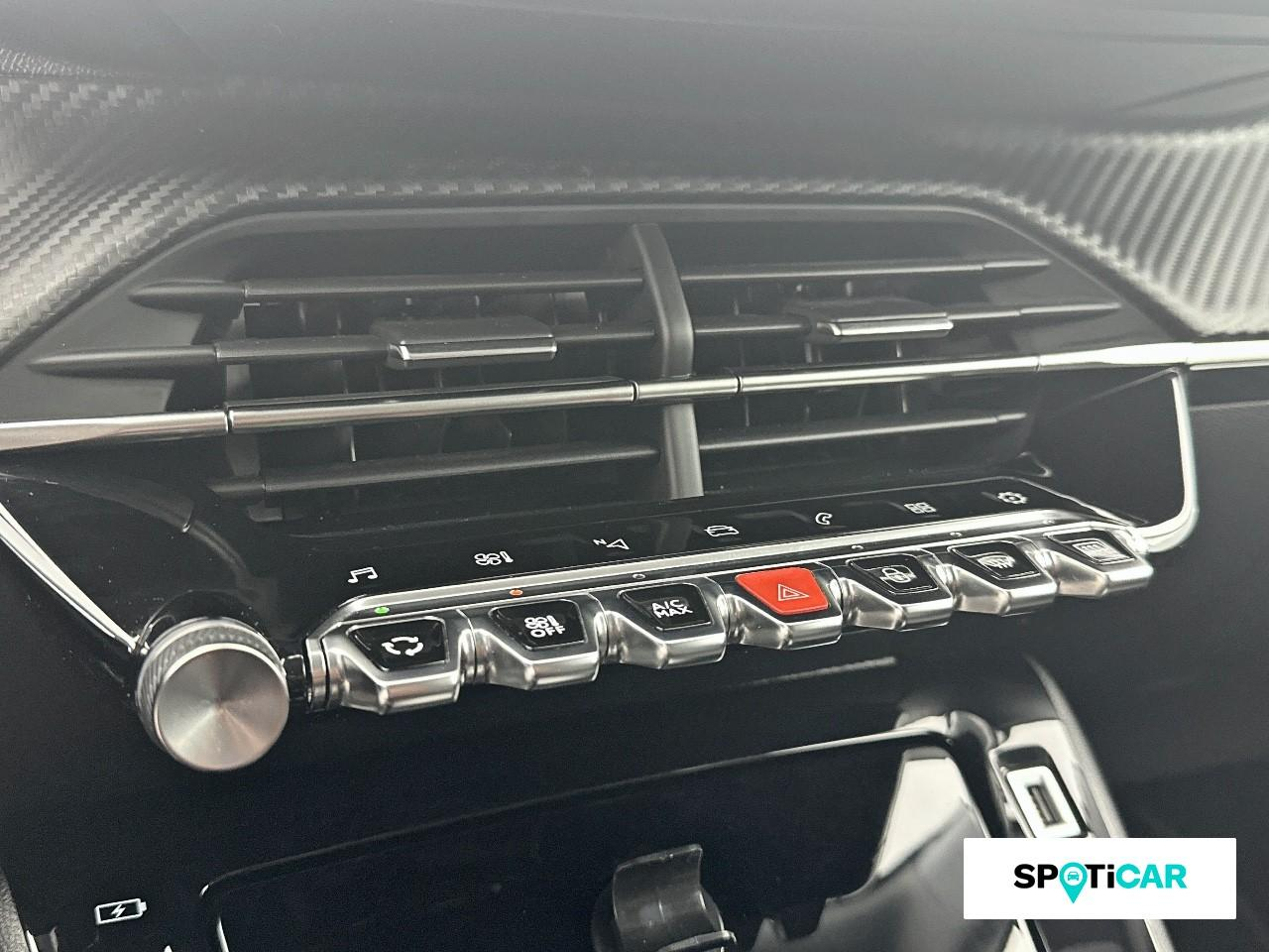 Peugeot 2008 1.2 puretech 130ch s&s roadtrip eat8 — photo 15