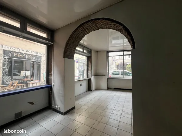 Local commercial à louer 39m2 - hyper centre Vienne