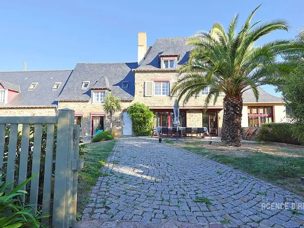 Maison 9 pièces 460 m²