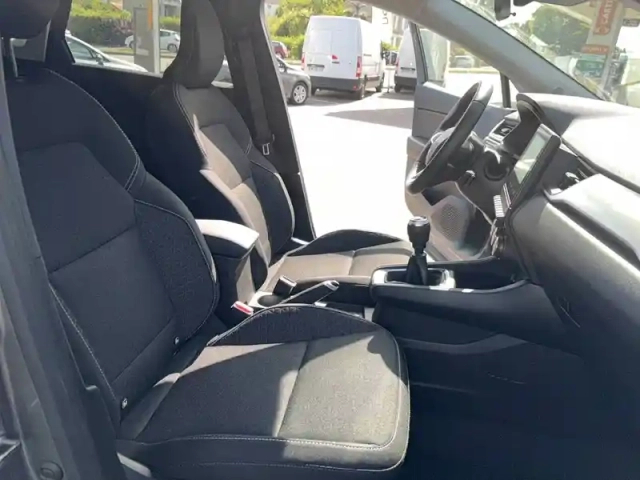 Renault Captur tce 90 — photo 9
