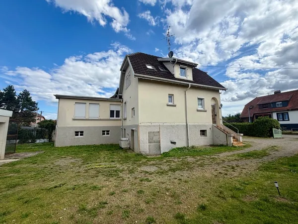 WITTELSHEIM F3 73 m2 A RENOVER GARAGE ET PARKING