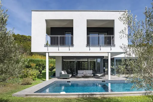 Villa 8 pièces 270 m²
