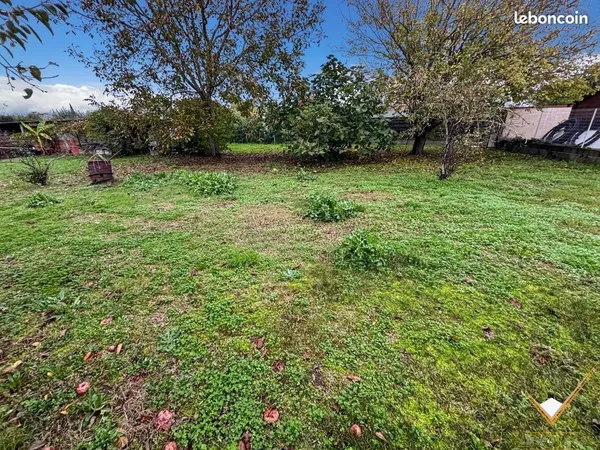 Terrain 1104 m² Lherm