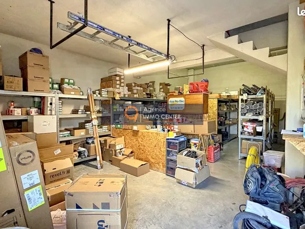 Local commercial 81 m² Cuers