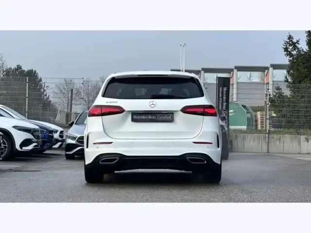 Mercedes Classe B 200 amg line — photo 4