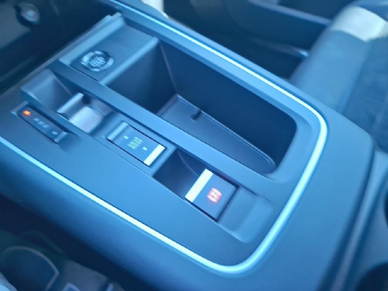 Citroën C5 Aircross hybrid rechargeable 225ch shine pack e-eat8 — photo 23