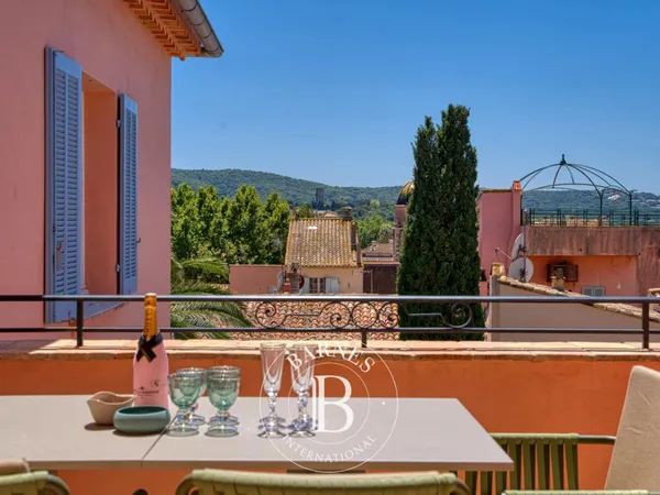 DUPLEX - SAINT-TROPEZ - 3 CHAMBRES - CENTRE VILLE