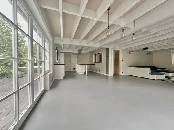 Maison 8 pièces 210 m²