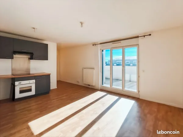 Beau F2 avec terrasse à louer sur Pontoise