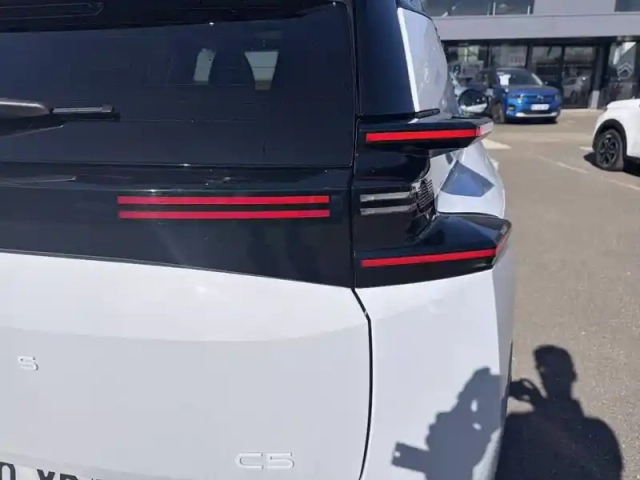 Citroën C5 Aircross hybride rechargeable 195 e-eat7 — photo 17