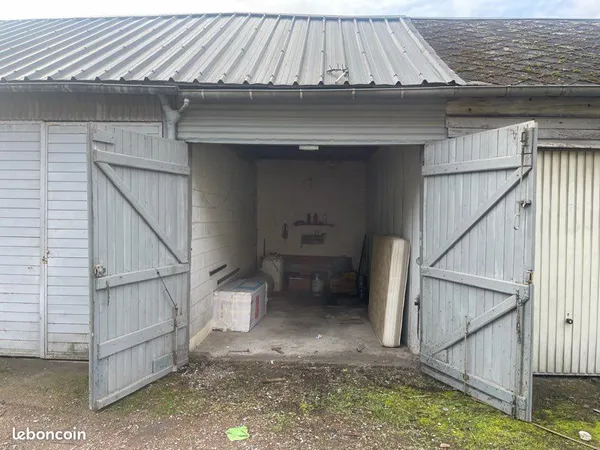 GARAGE À LOUER 15m2