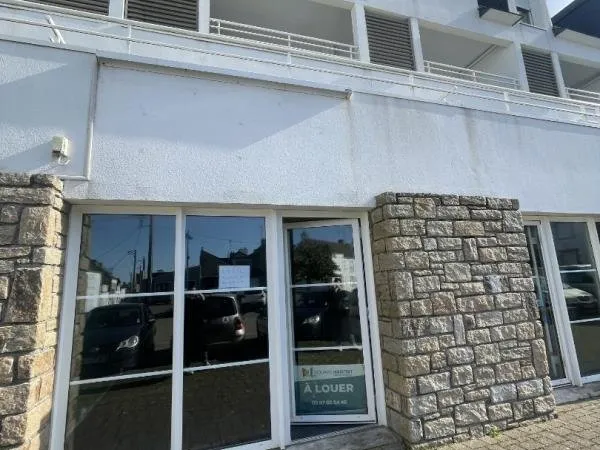 À louer - Local commercial 57 m²- Étel - Rue Pasteur