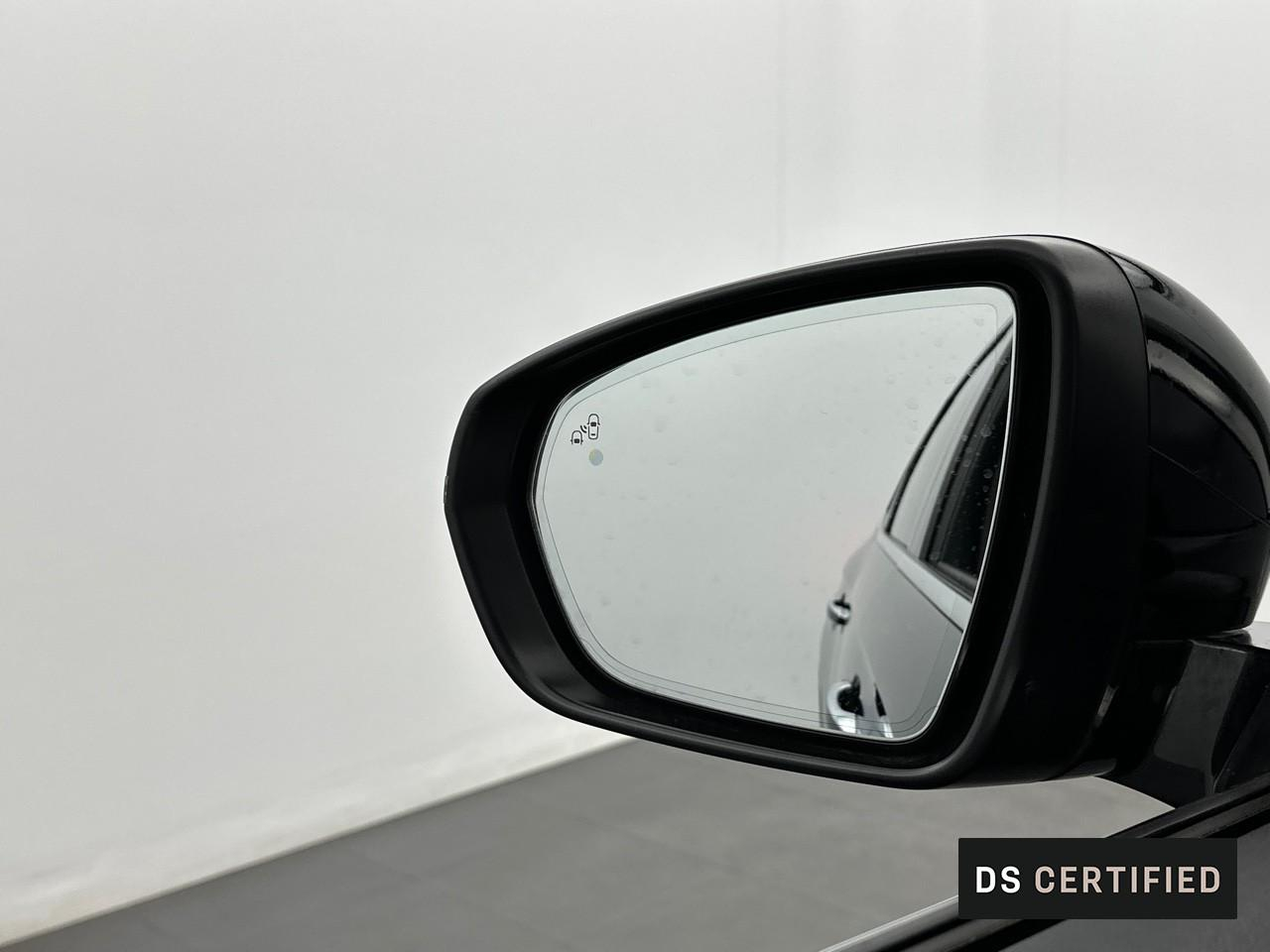 Ds Ds 7 crossback hybride rechargeable e-tense 300 eat8 4x4 rivoli — photo 36