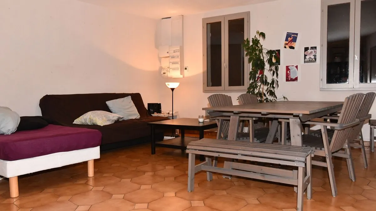 Photo 1