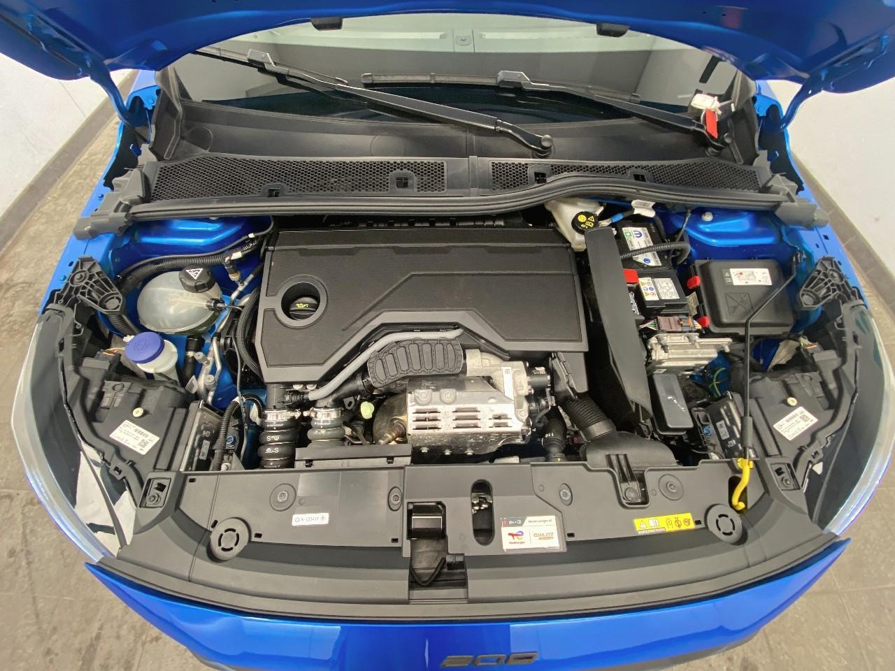 Peugeot 208 hybrid 136 e-dcs6 gt — photo 14