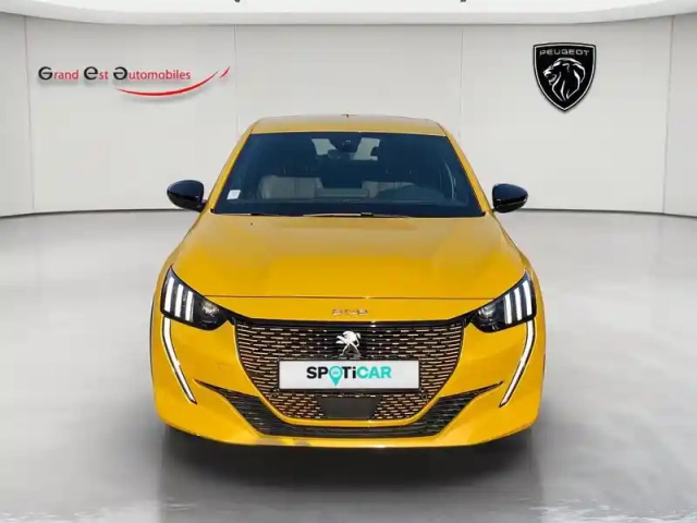 Peugeot 208 e- 136ch gt — photo 2