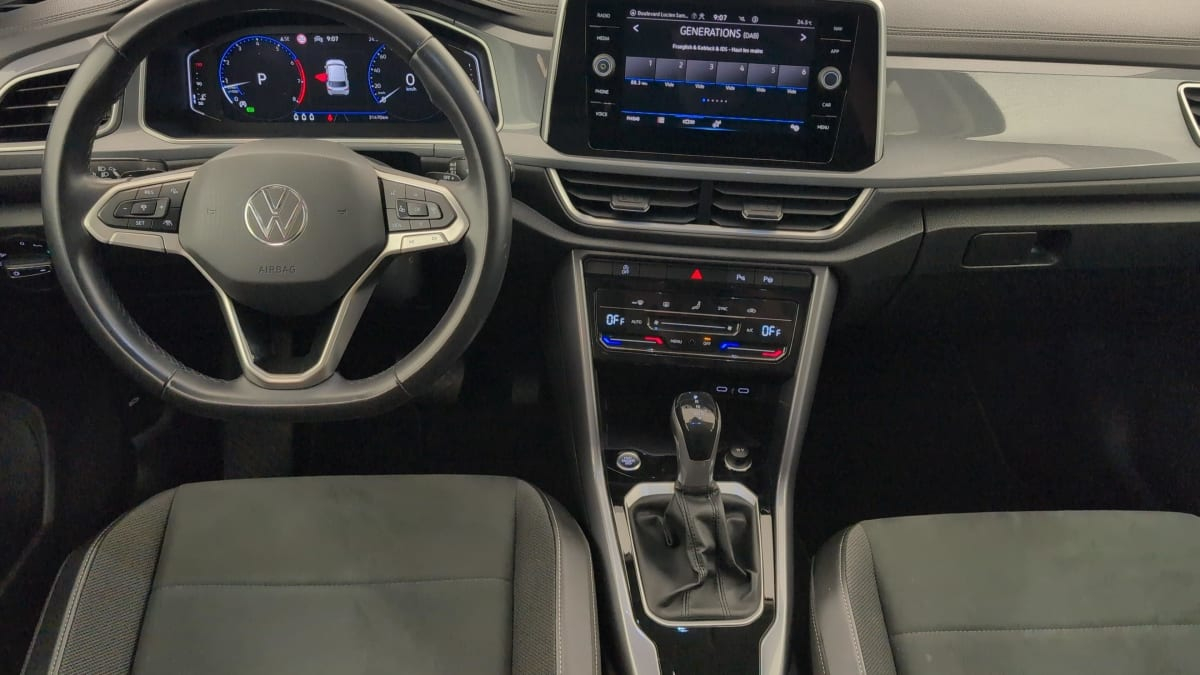 Volkswagen T-Roc — photo 20