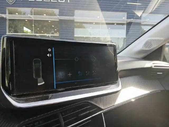 Peugeot 208 hybrid 110 ch e-dcs6 — photo 15