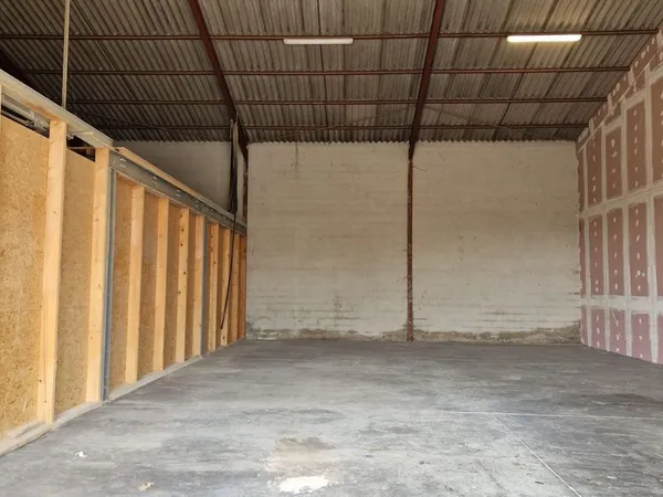 Local de stockage 150 M2