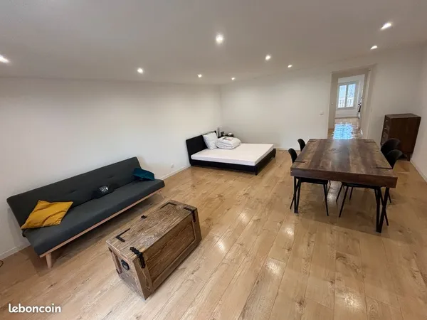 Grand T1 meublé de 46 m² - Le Puy-Sainte-Réparade