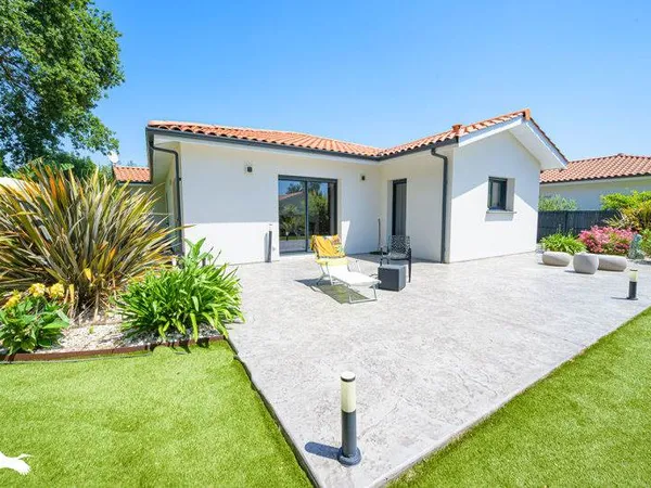 Contemporaine de 4 pièces principales
