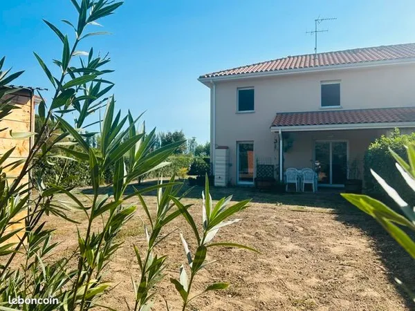 Maison trois chambres, jardin et garage à Vic-en-Bigorre