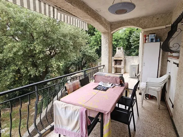 Villa 9 pièces 270 m²
