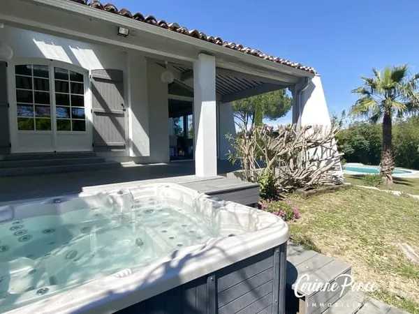 VILLA CONTEMPORAINE D'ARCHITECTE PISCINE JACUZZI GARAGES PRO