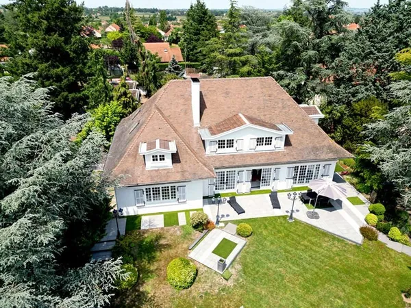 Maison Riorges avec magnifique vue - 340 m2