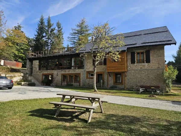 CHALET D'EXCEPTION AUX VOLUMES HORS NORME