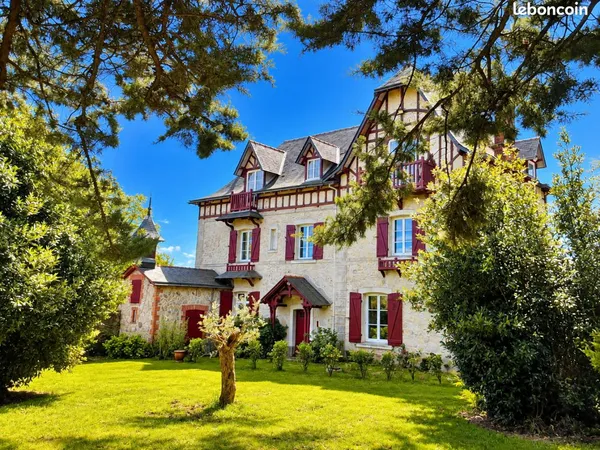 Maison 5 pièces 266 m2