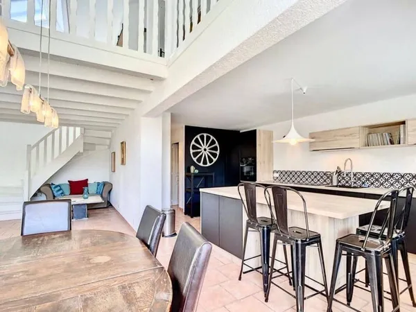 Appartement 2 pièces 81 m²