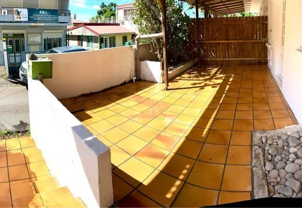 Grand F1 (studio ) avec terrasse
