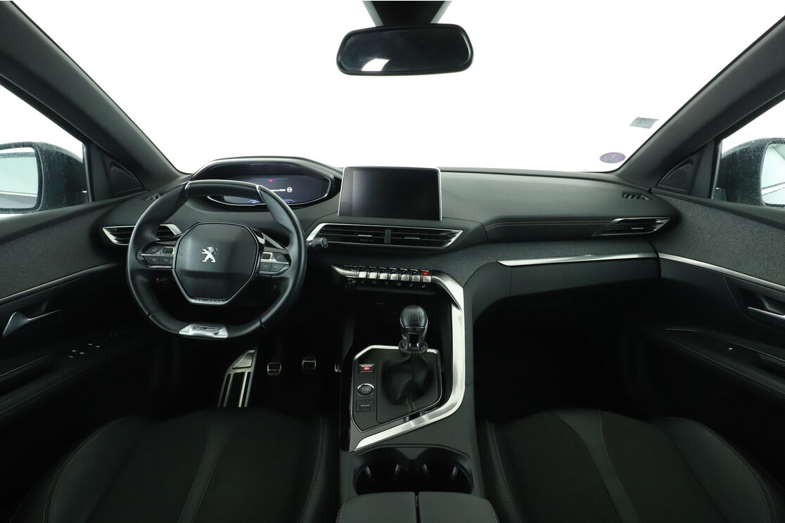 Peugeot 3008 1.2 PureTech GT Line — photo 11