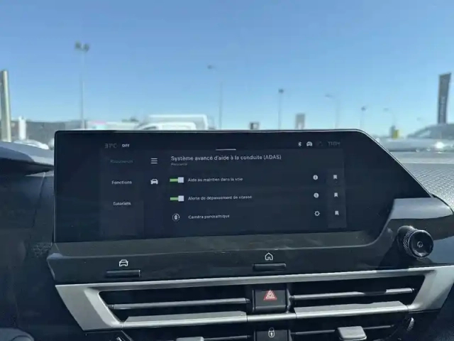 Citroën C4 hybride 145 ch e-dcs6 — photo 18