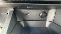 Peugeot 3008 HYBRID 225ch GT e-EAT8 — photo 30