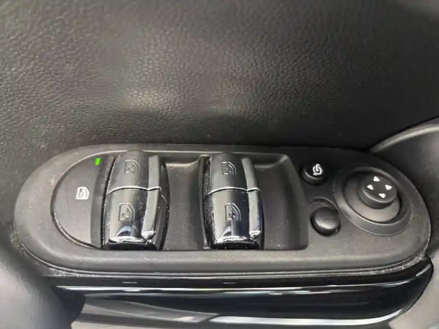 Mini Mini hatch 5 portes cooper 136 ch dkg7 — photo 48