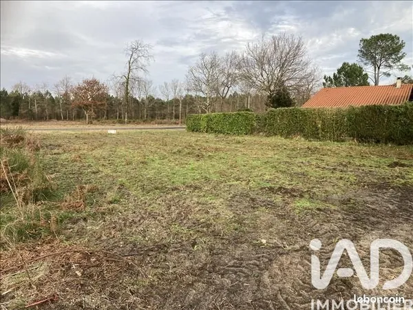 Terrain 778 m²
