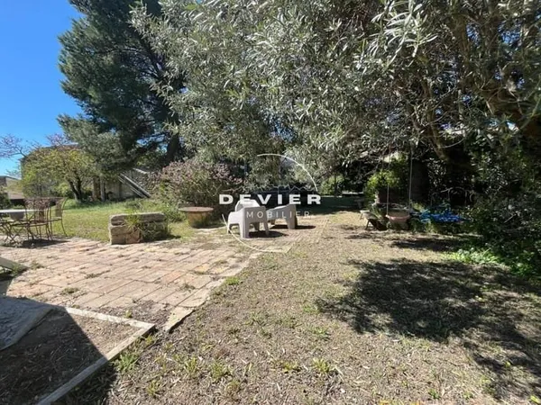Terrain 410 m²