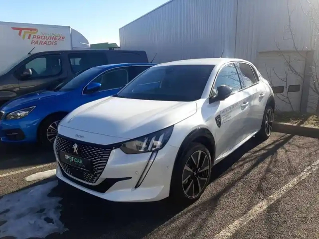 Peugeot 208 electrique 50 kwh 136ch