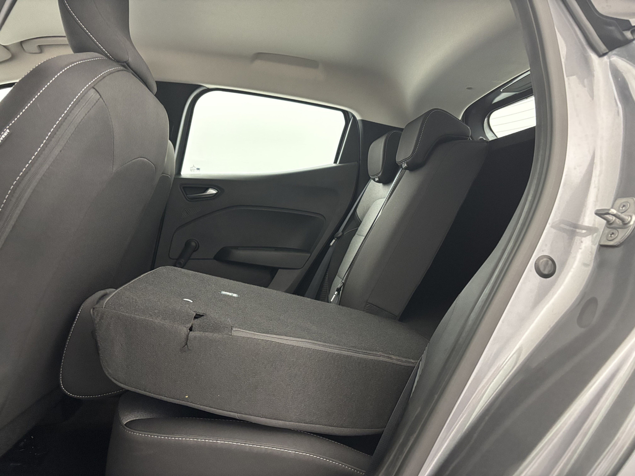 Renault Clio 5 — photo 30
