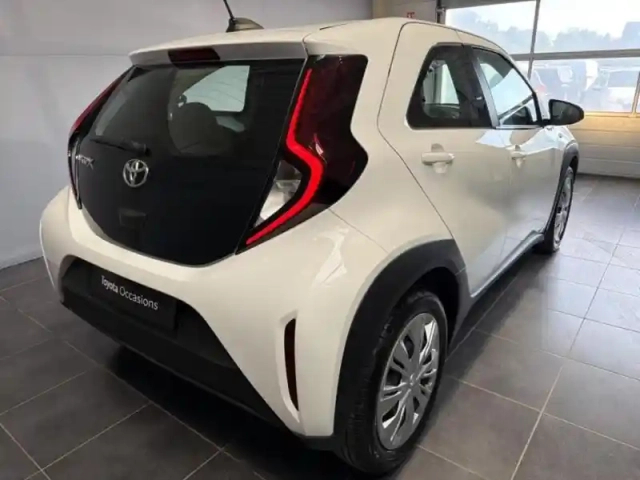 Toyota Aygo X 1.0 vvt-i 72ch dynamic my23 — photo 3