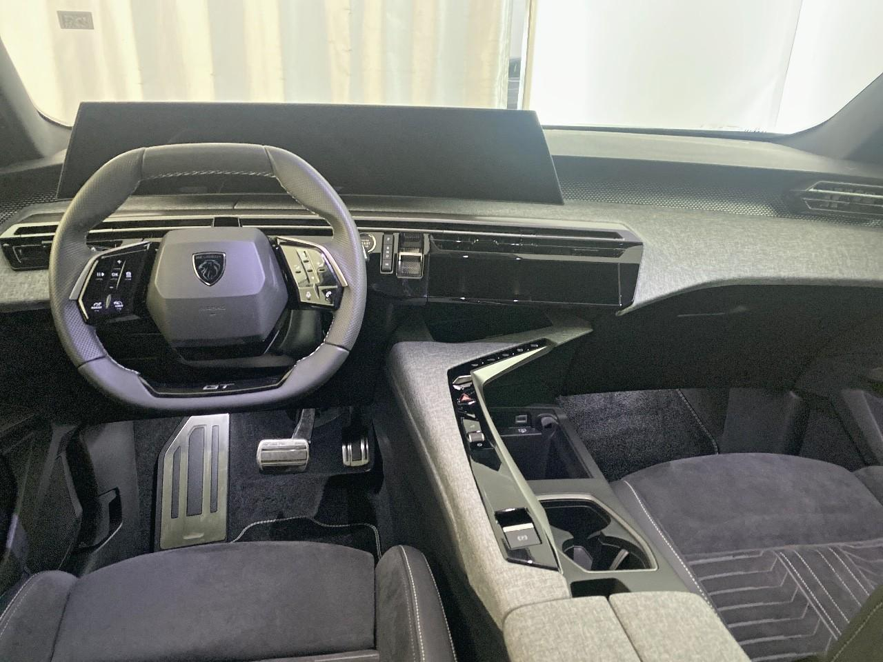 Peugeot 3008 hybrid 145 e-dcs6 gt — photo 8