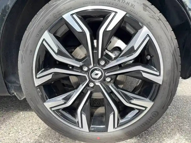 Renault Clio e-tech 140 - 21n — photo 7