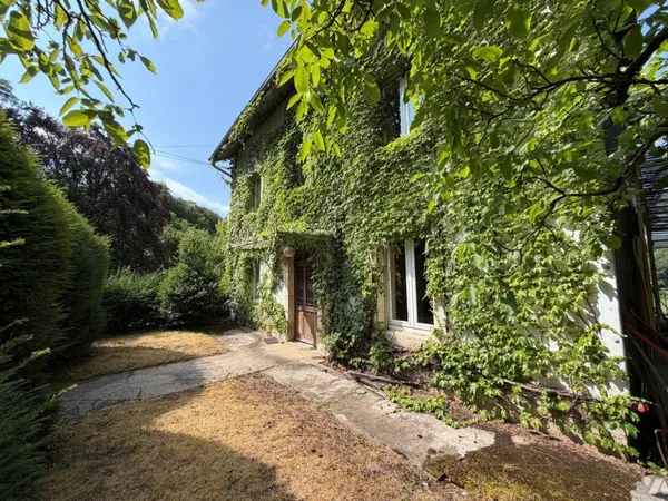 Maison 8 pièces 222 m²